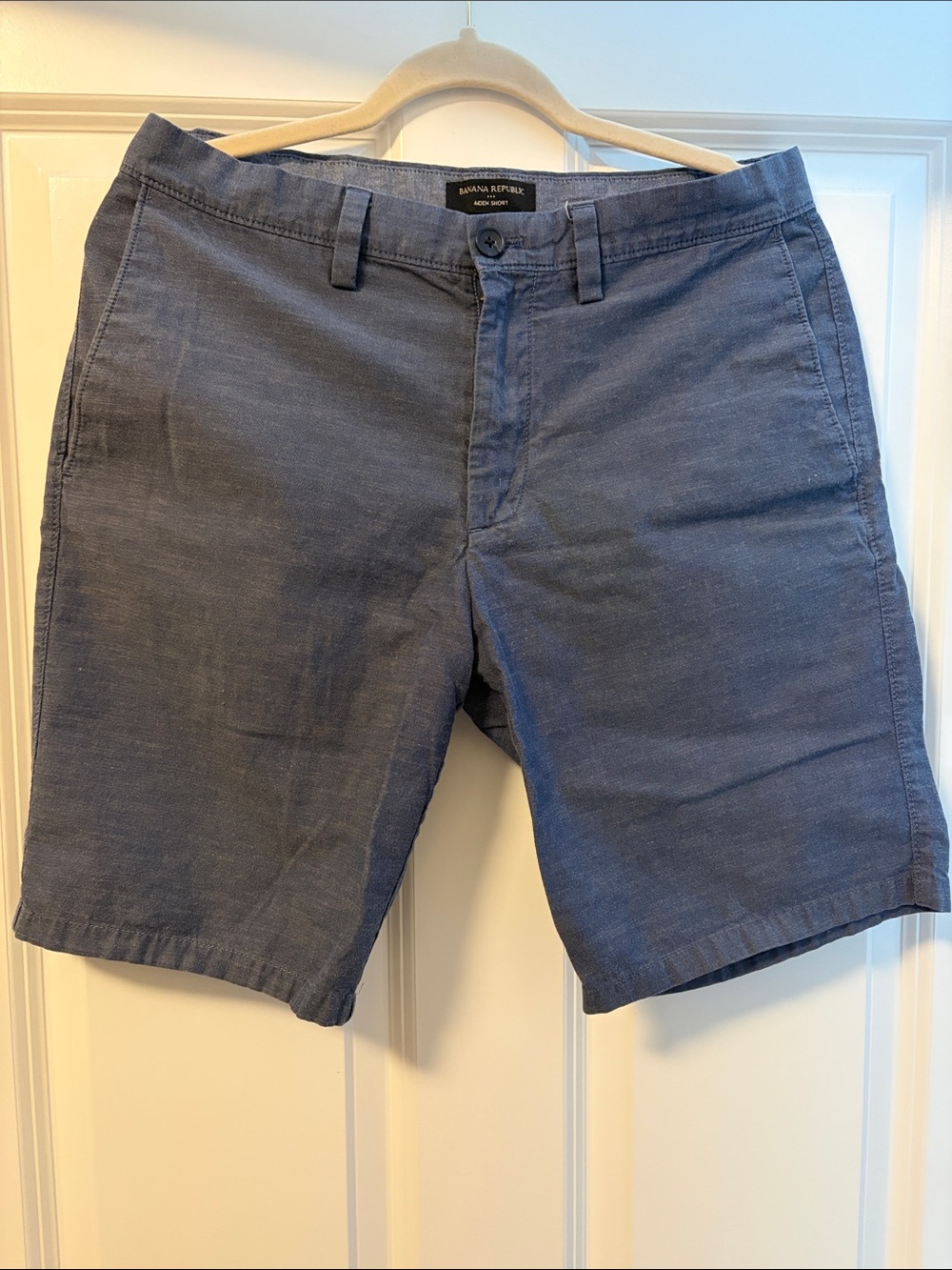 Banana Republic Men's Blue Flat-Front Shorts